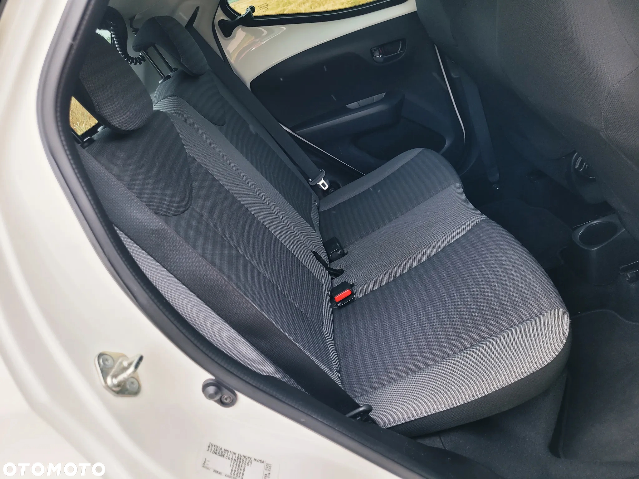 Toyota Aygo x-play connect - 18
