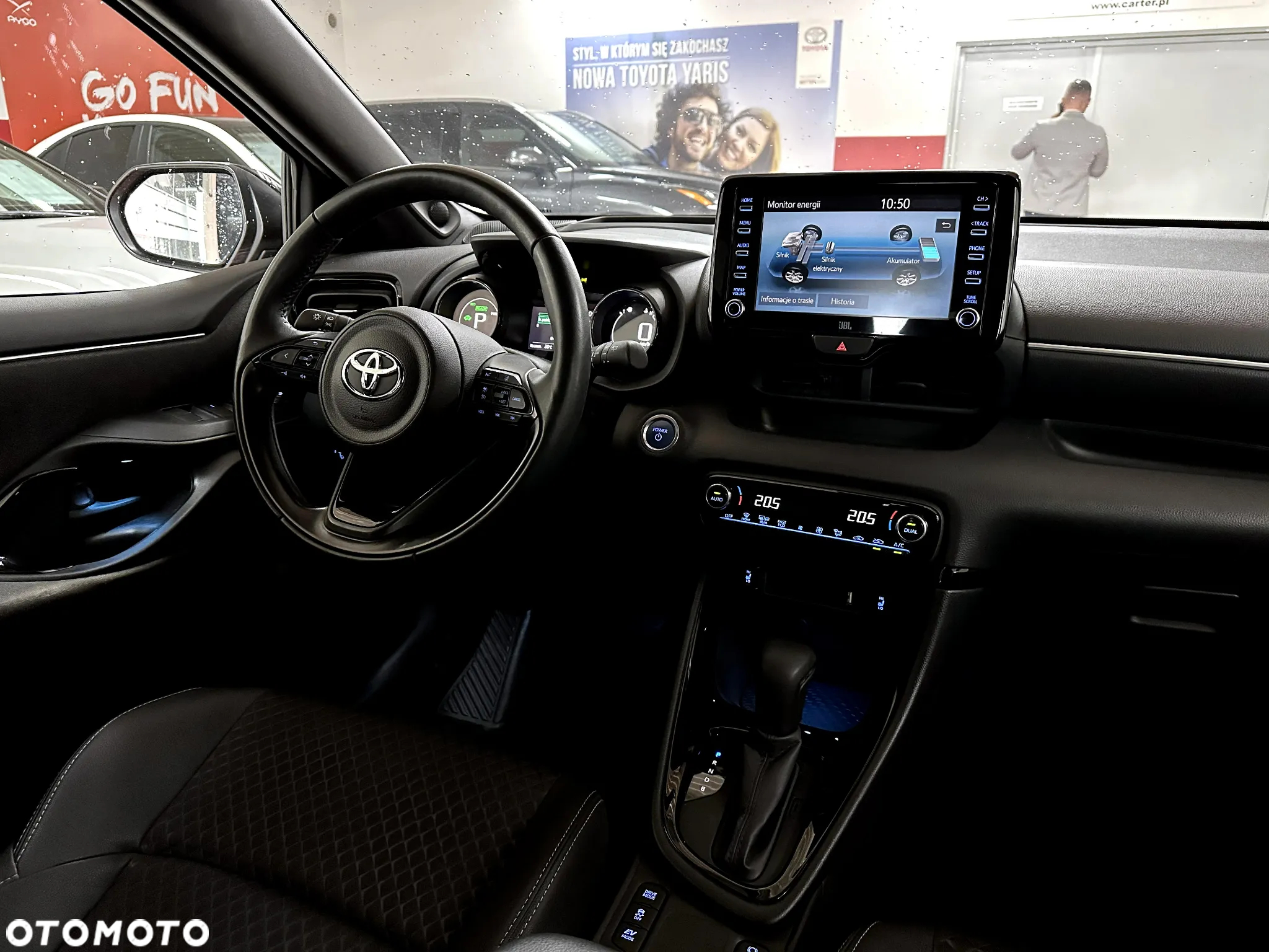 Toyota Yaris Hybrid 1.5 Selection Elegant - 13