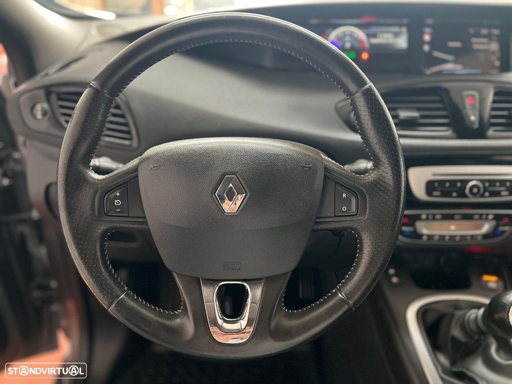 Renault Grand Scénic 1.5 dCi Bose Edition SS - 21