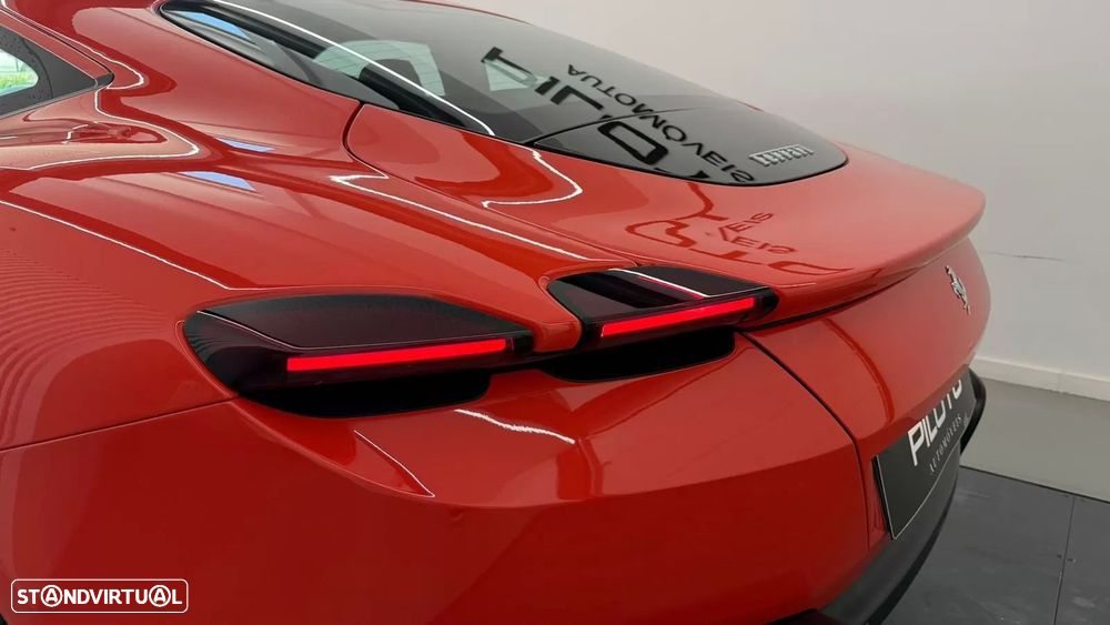 Ferrari Roma 3.9 Twin-Turbo V8 - 11