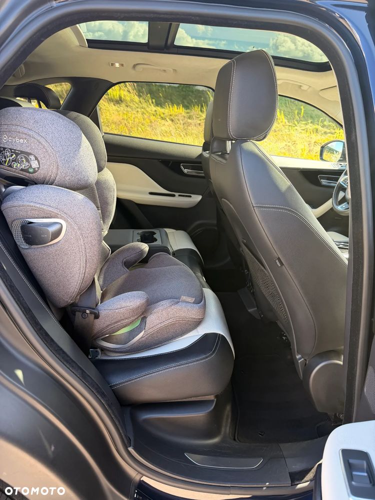 Jaguar F-Pace 2.0 i4D AWD R-Sport - 16