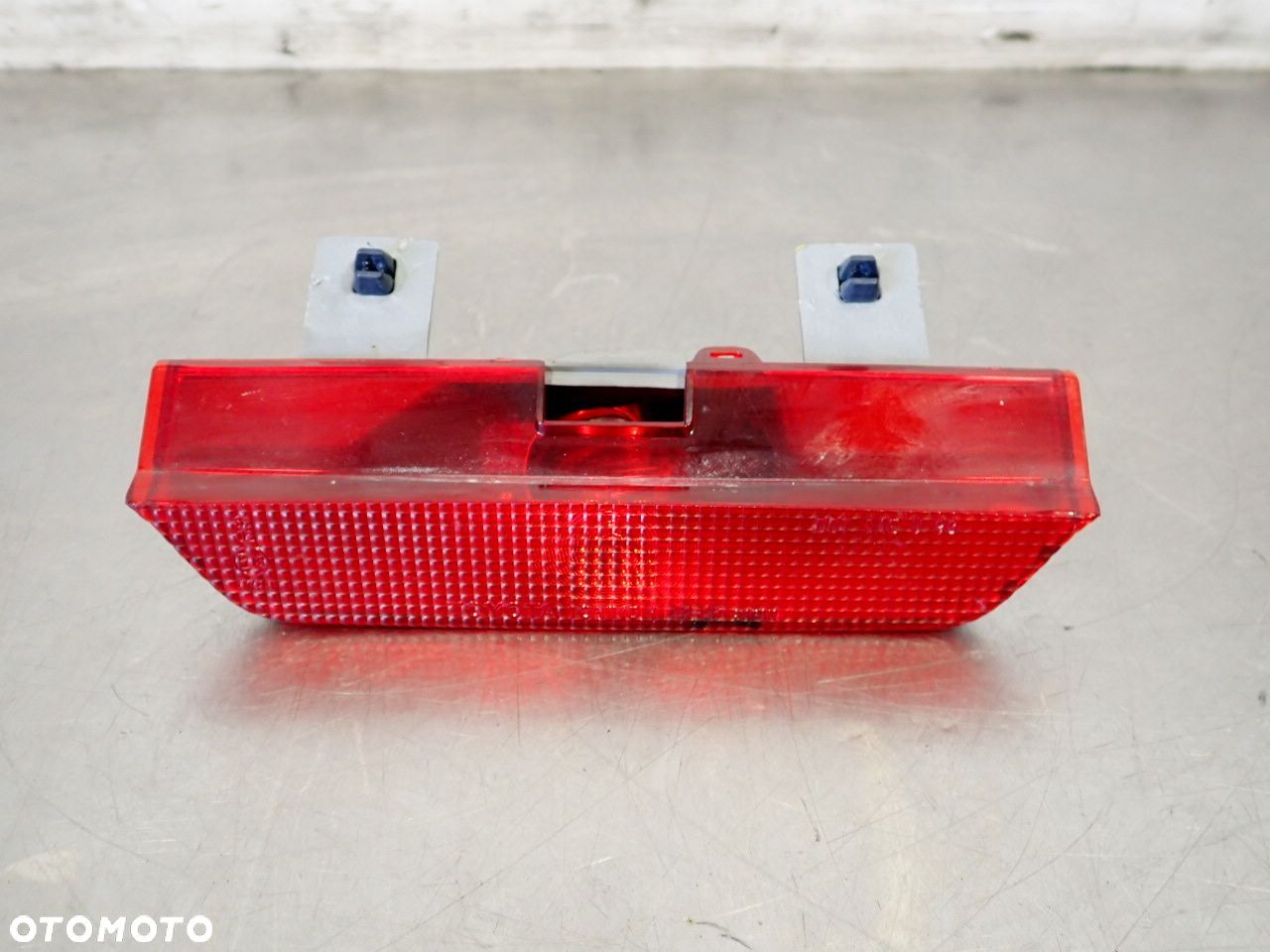 ŚWIATŁO STOPU TOYOTA RAV4 II LIFT - 1