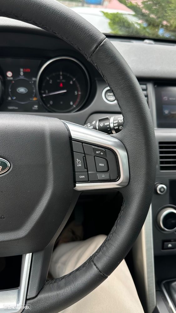 Land Rover Discovery Sport 2.0 TD4 SE - 32