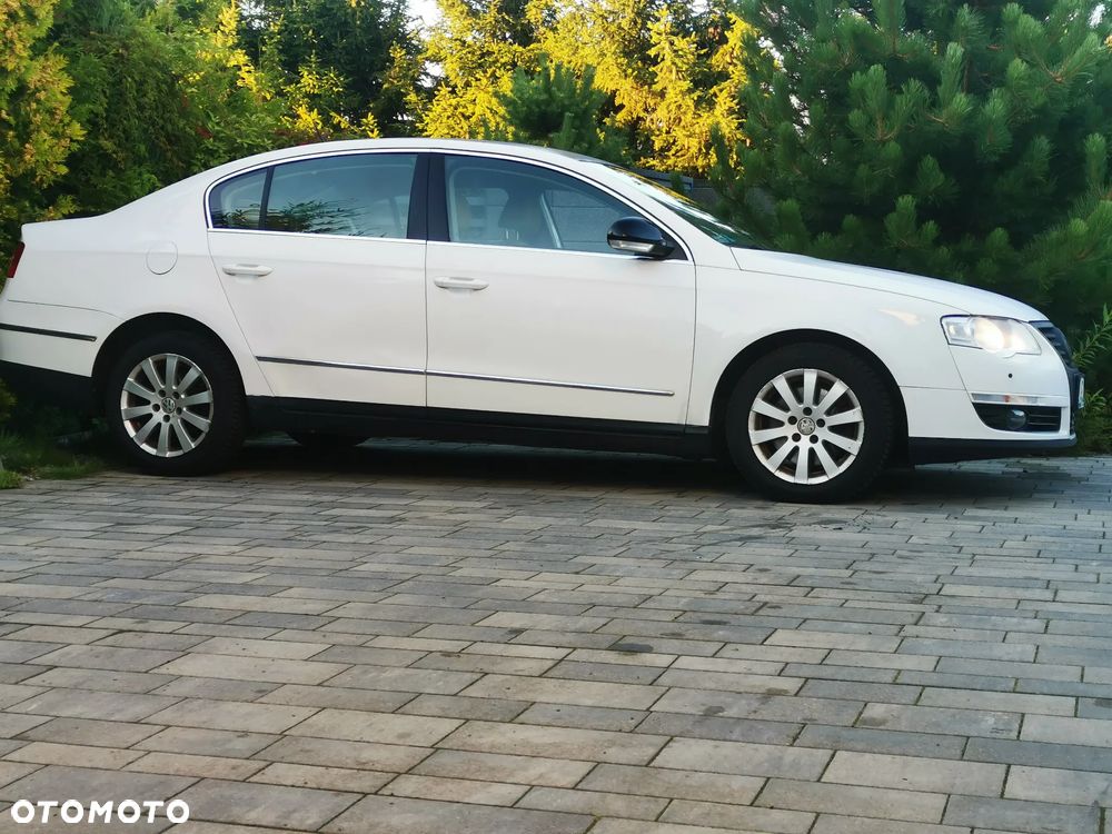 Volkswagen Passat - 3