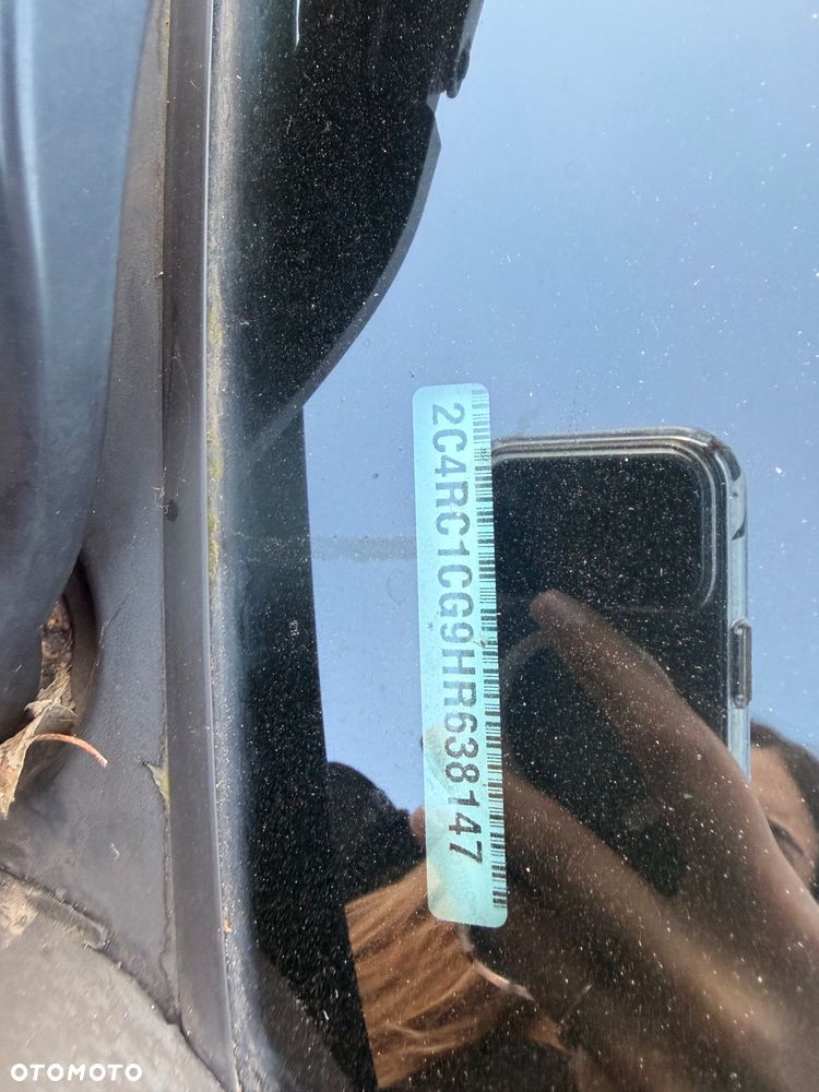 Chrysler Pacifica - 21