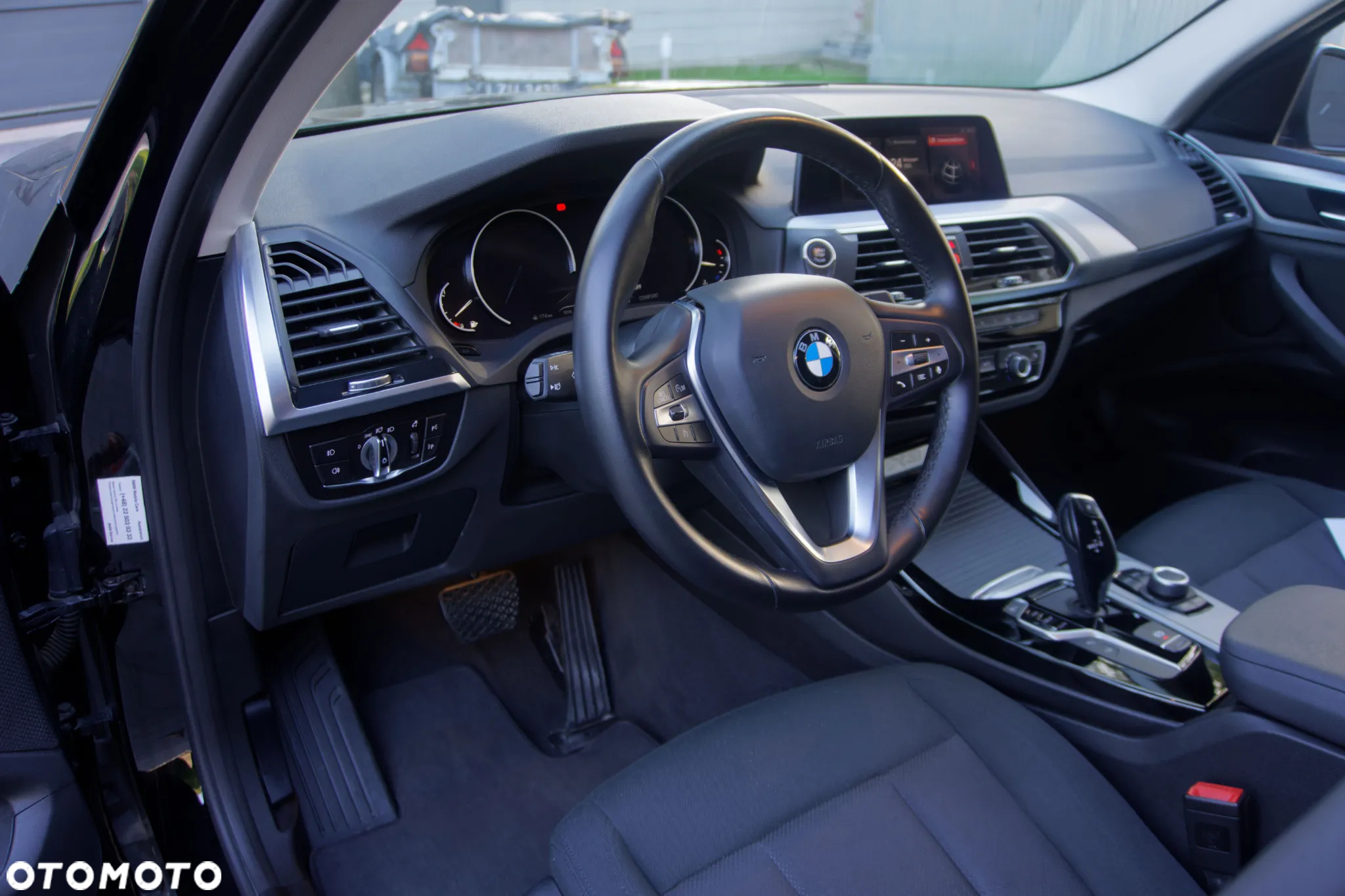 BMW X3 xDrive20i Advantage - 17