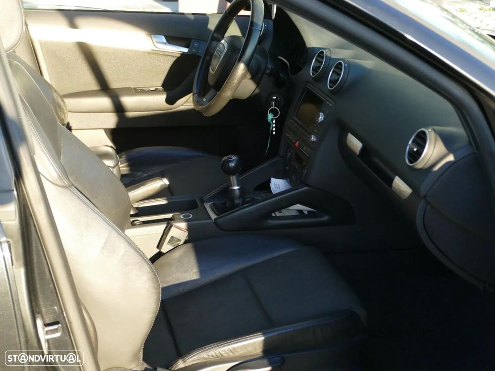 Audi A3 Sportback 2.0 TDi S-line - 28