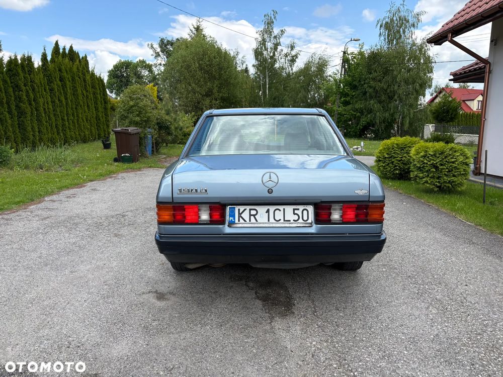 Mercedes-Benz W201 (190) - 8