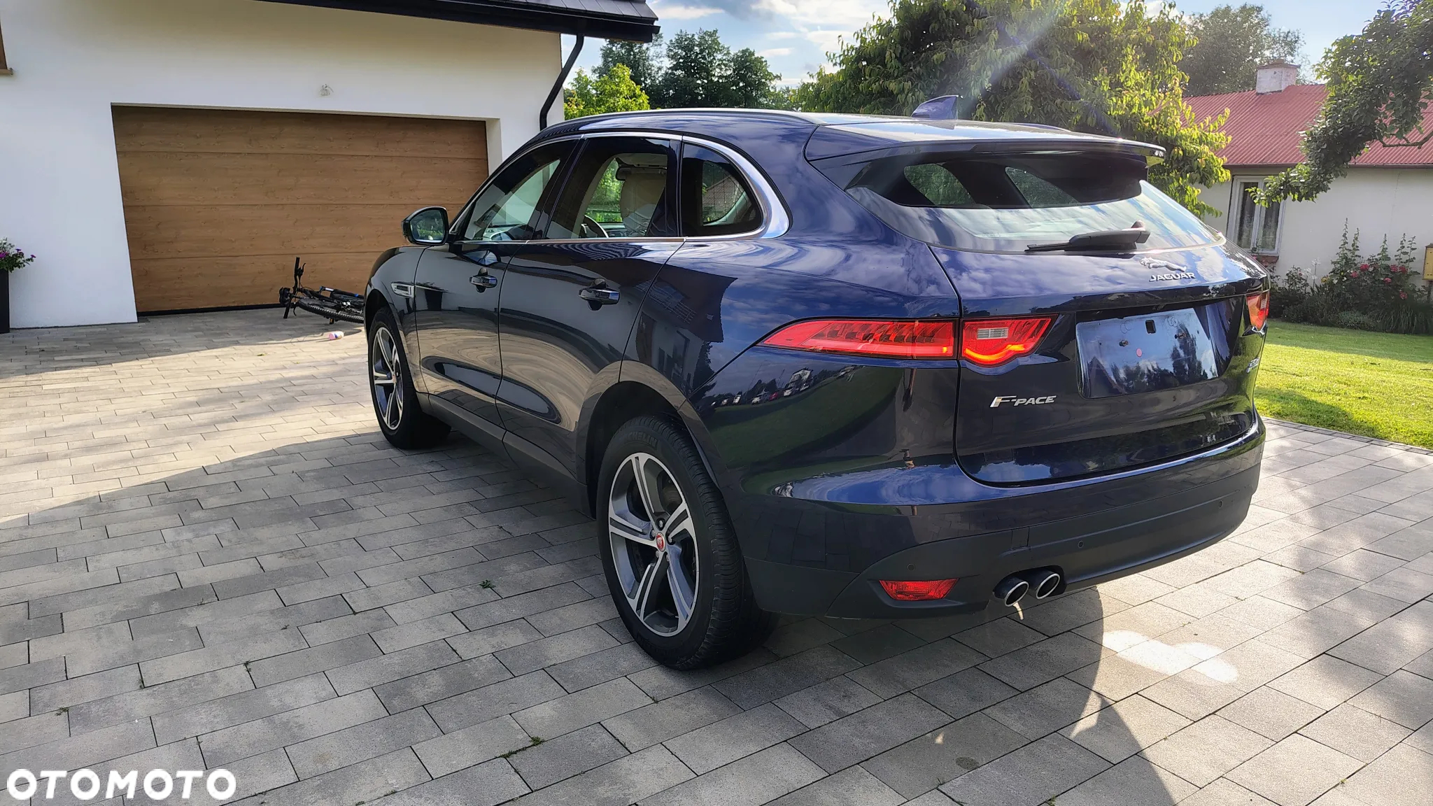 Jaguar F-Pace - 7