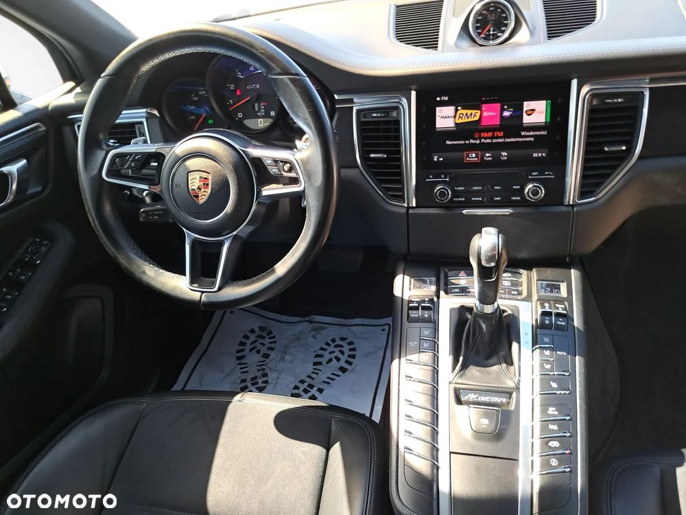 Porsche Macan GTS - 16