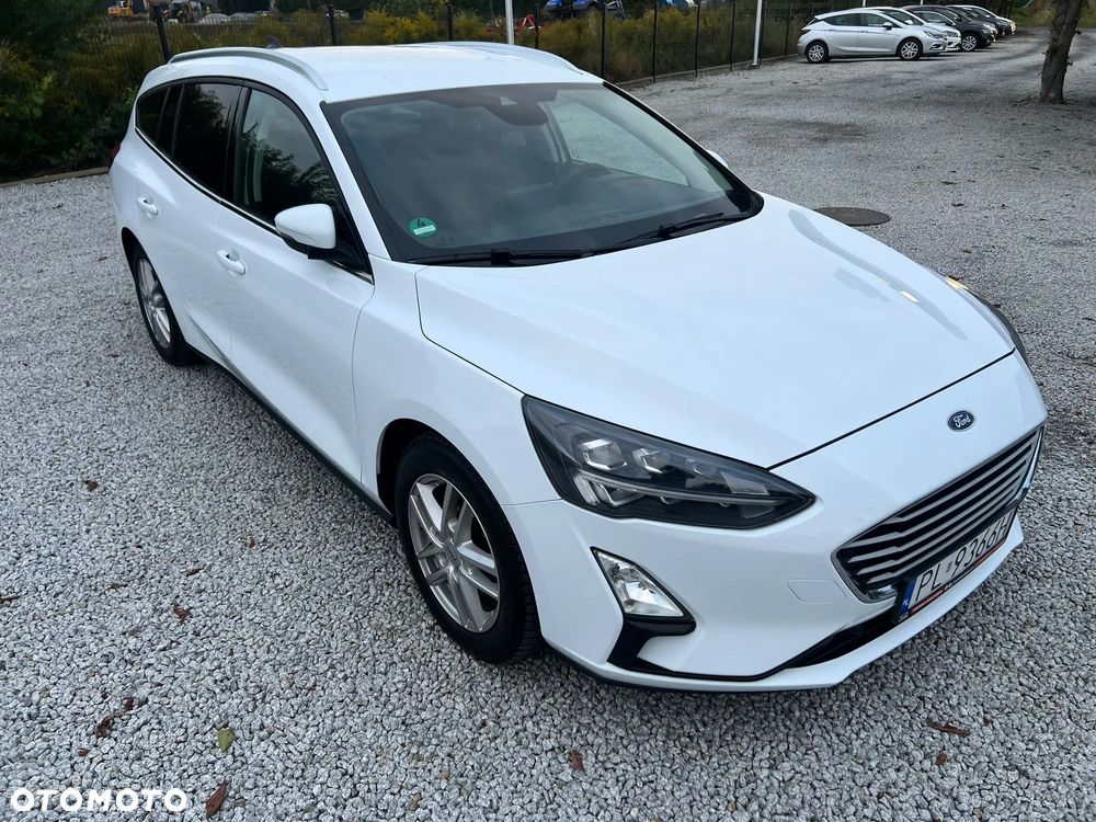 Ford Focus Turnier 2.0 EcoBlue Start-Stopp-System TITANIUM - 16