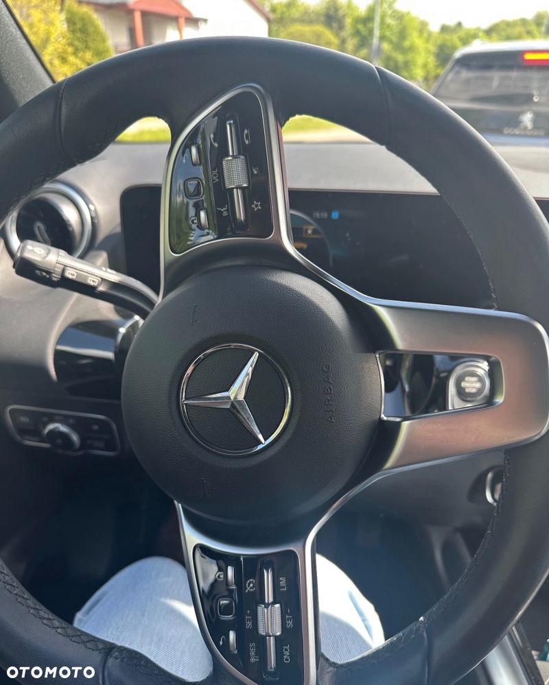 Mercedes-Benz GLA 200 Progressive - 11