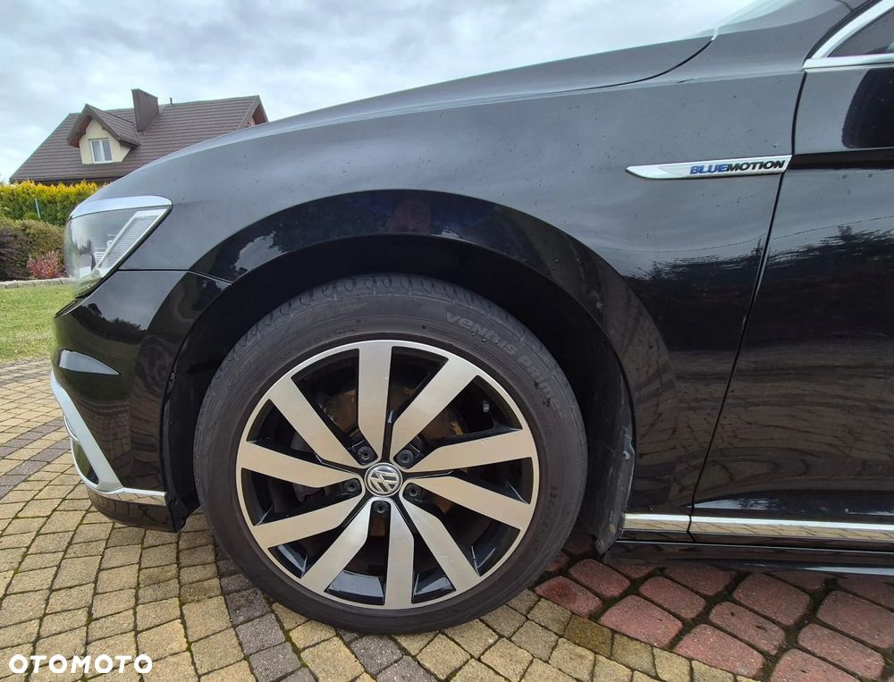 Volkswagen Passat - 12