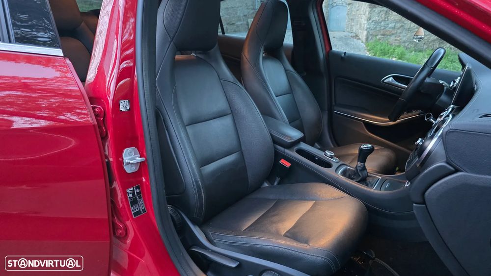 Mercedes-Benz A 180 CDI (BlueEFFICIENCY) AMG Sport - 12