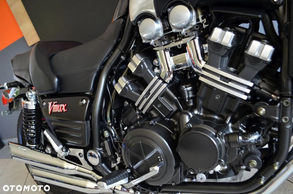 Yamaha V-MAX - 11