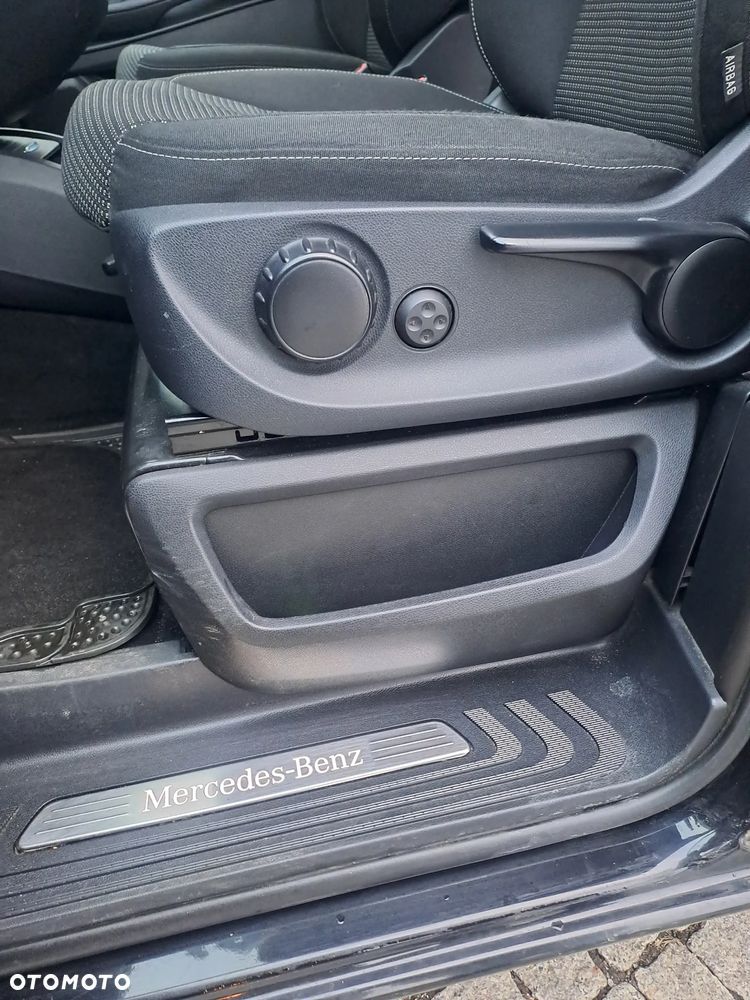 Mercedes-Benz Klasa V 220 d Avantgarde 9G-Tronic (d³ugi) - 23