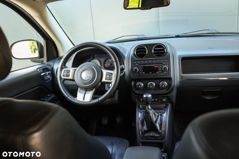 Jeep Compass 2.4I 4x4 Sport - 17
