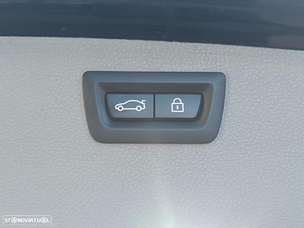 BMW 320 d Edition Luxury Line Purity - 25