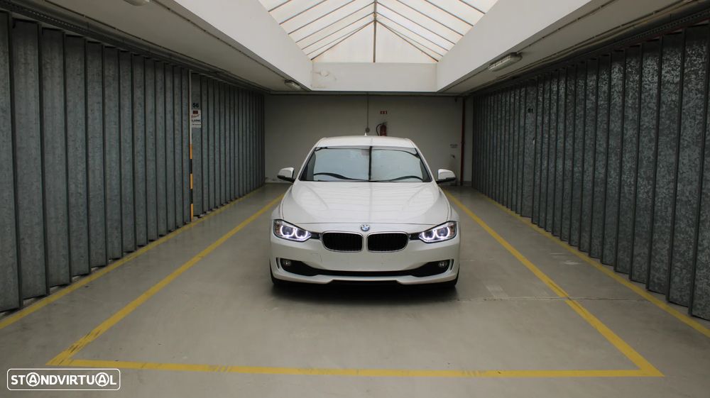 BMW 320 d Sport-Aut. Luxury Line - 2
