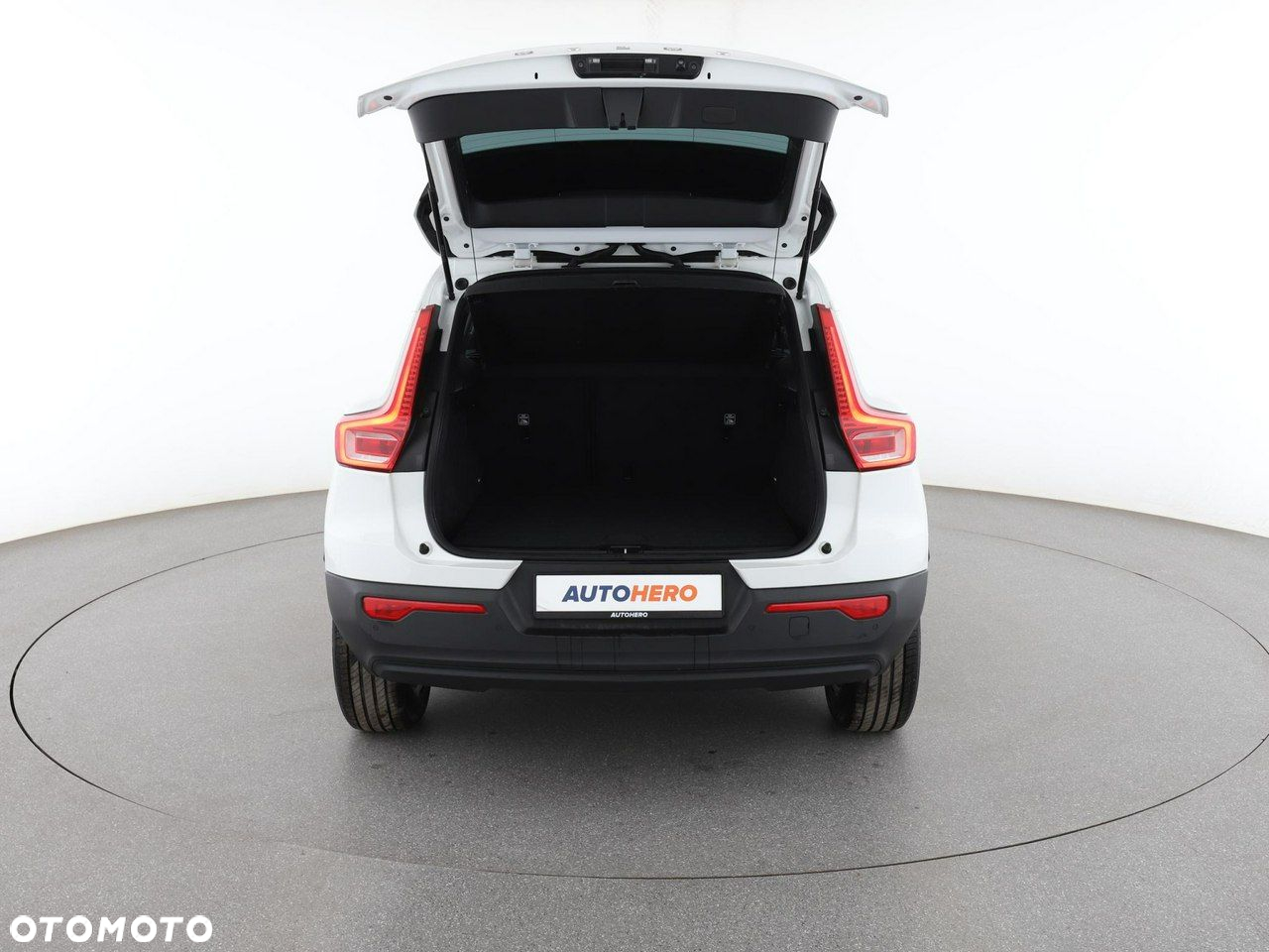 Volvo XC 40 T2 Momentum Core - 19
