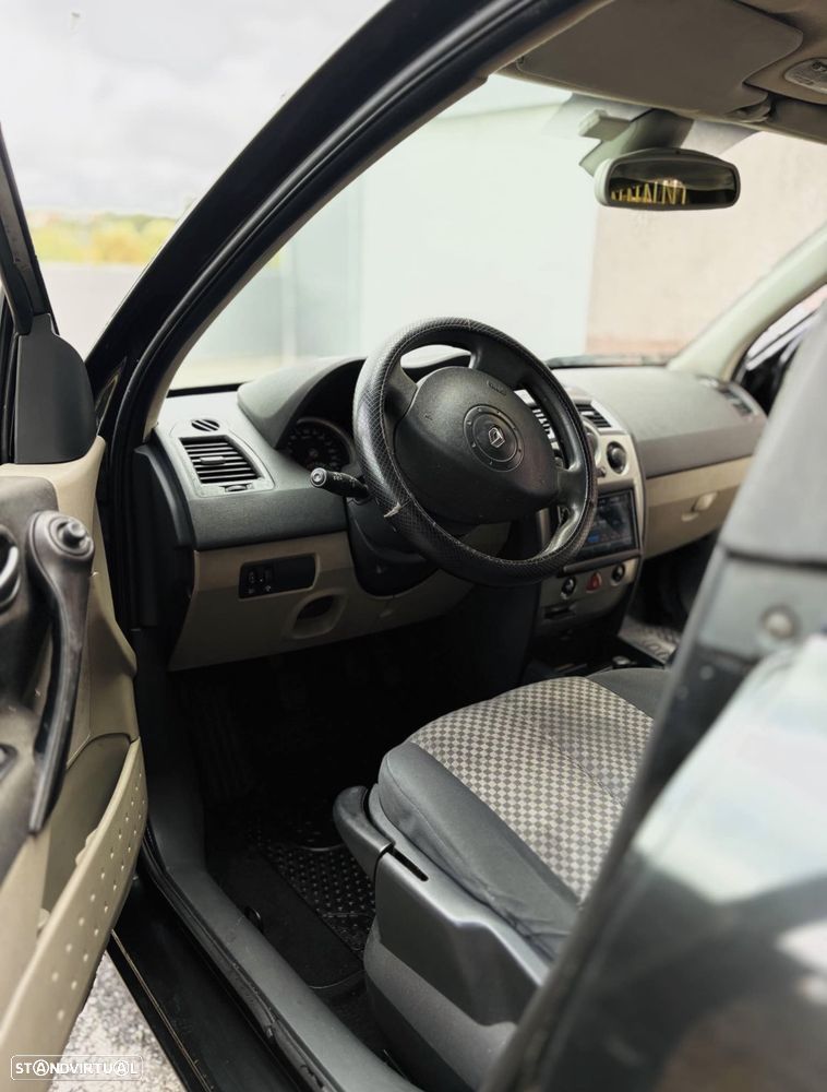 Renault Mégane 1.5 dCi Confort Dynamique - 2