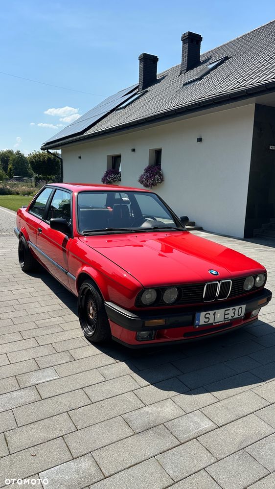 BMW E30
