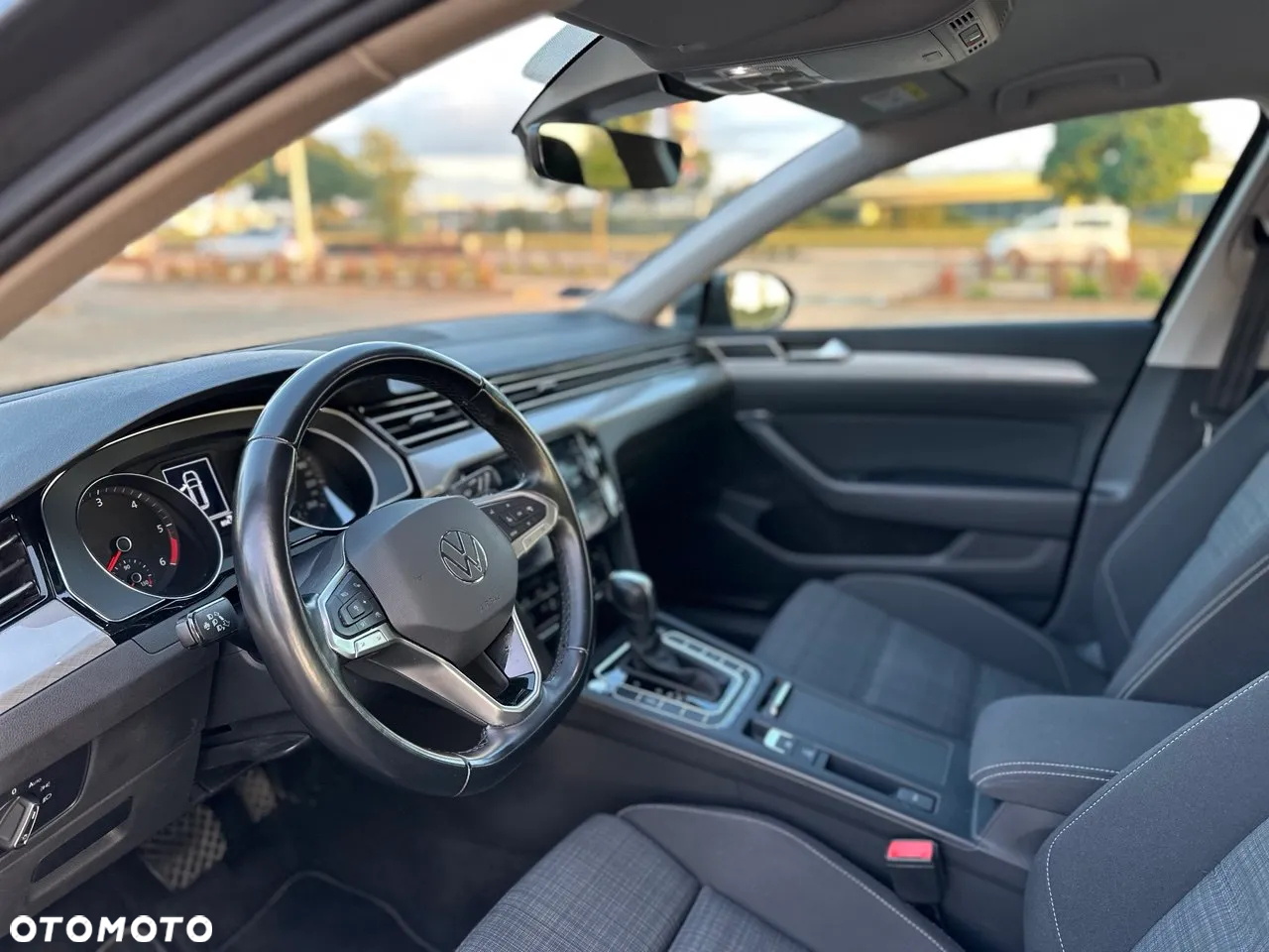 Volkswagen Passat 2.0 TDI EVO Business DSG - 23