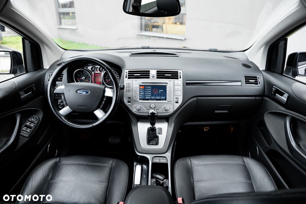 Ford Kuga 2.5 4x4 Titanium - 25