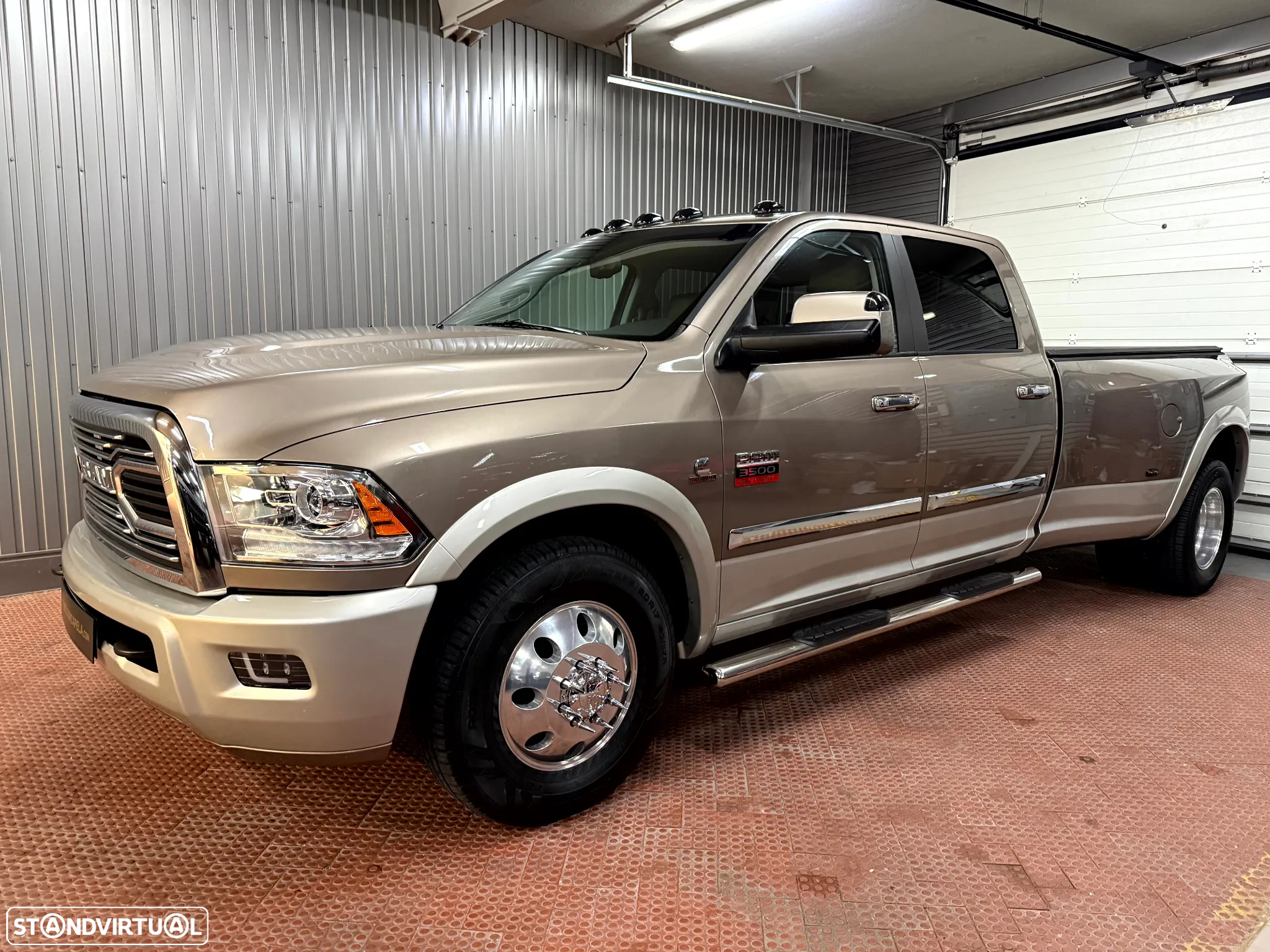 Dodge RAM 3500 Dually 6.7 Cummins Laramie - 2