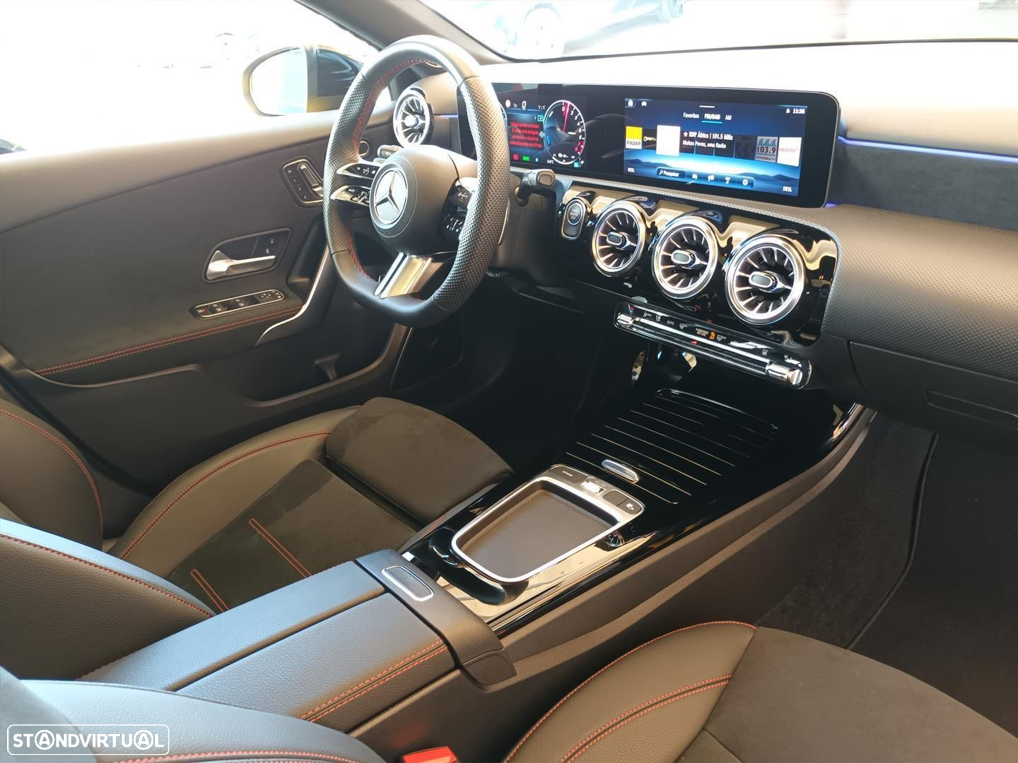 Mercedes-Benz A 250 e AMG Line - 18