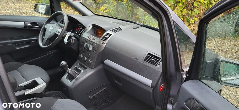 Opel Zafira 1.8 Catch me - 25