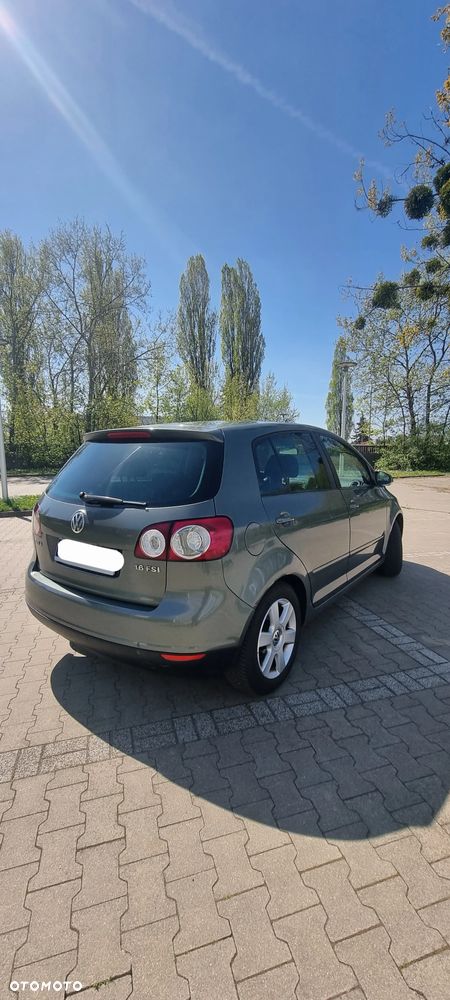 Volkswagen Golf Plus 1.6 FSI Comfortline - 4
