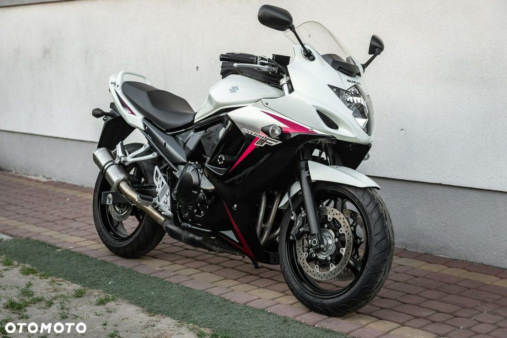 Suzuki GSX - 1