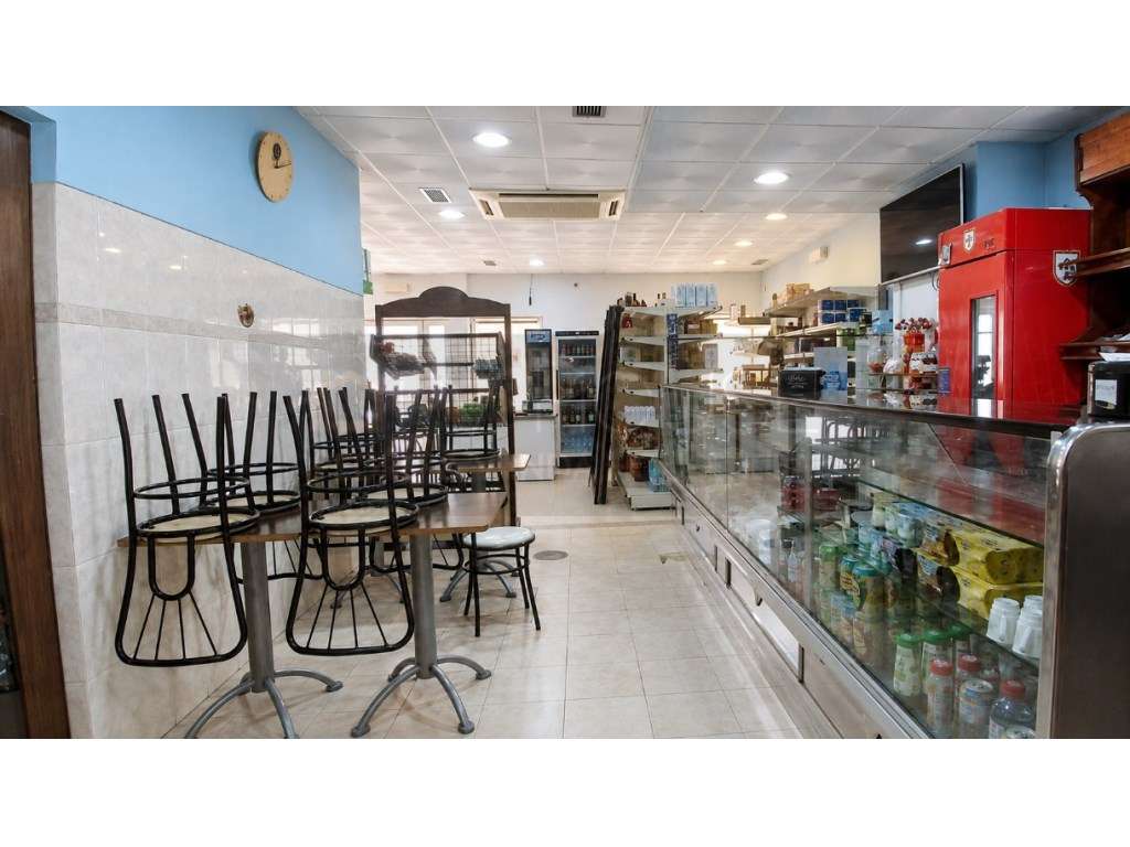 Café / Pastelaria / Minimercado na Abrunheira - Sintra - Grande imagem: 3/13