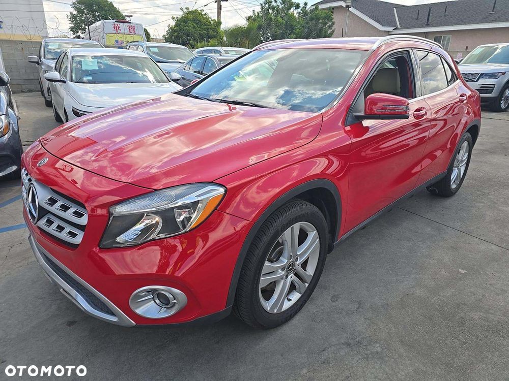Mercedes-Benz GLA 250 4-Matic - 3