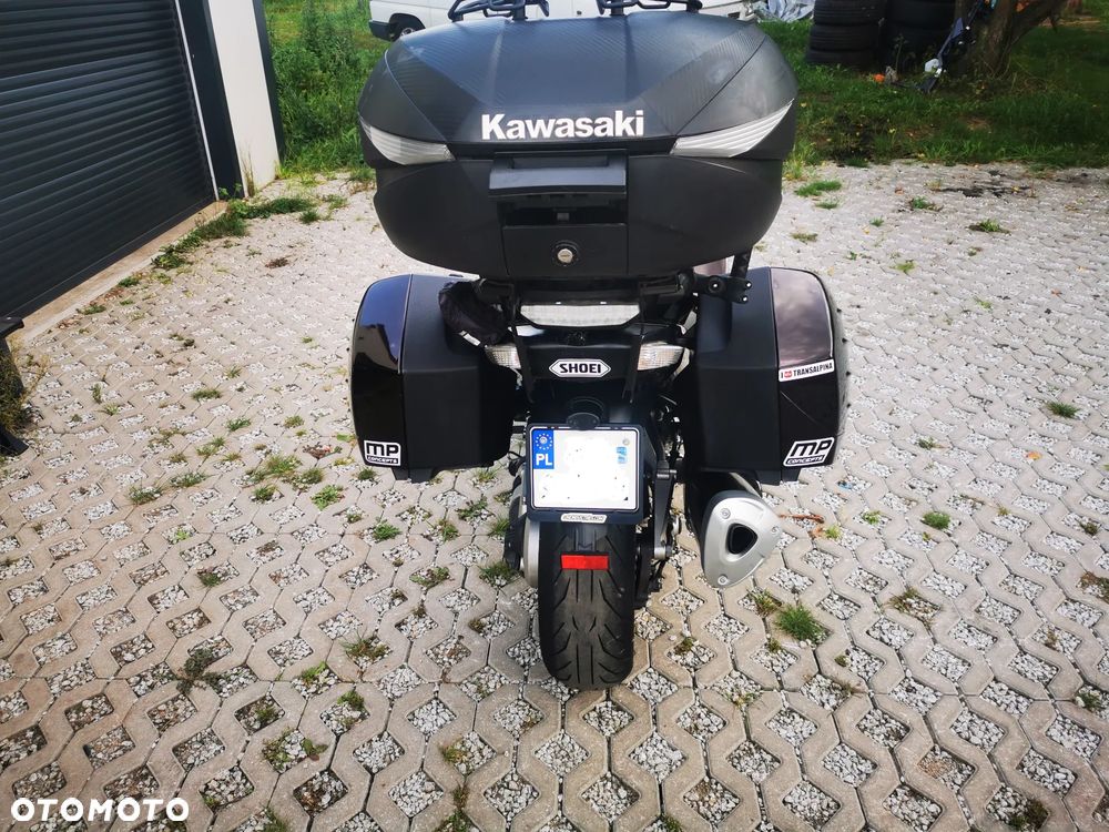 Kawasaki GTR - 5