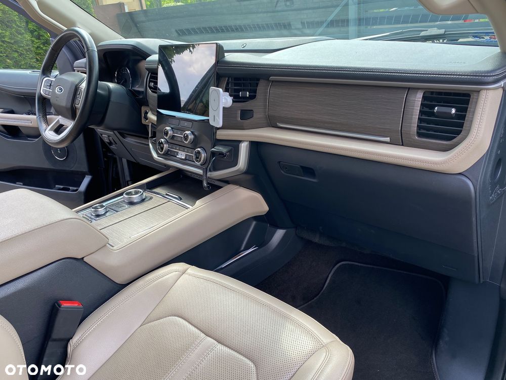 Ford Expedition - 18