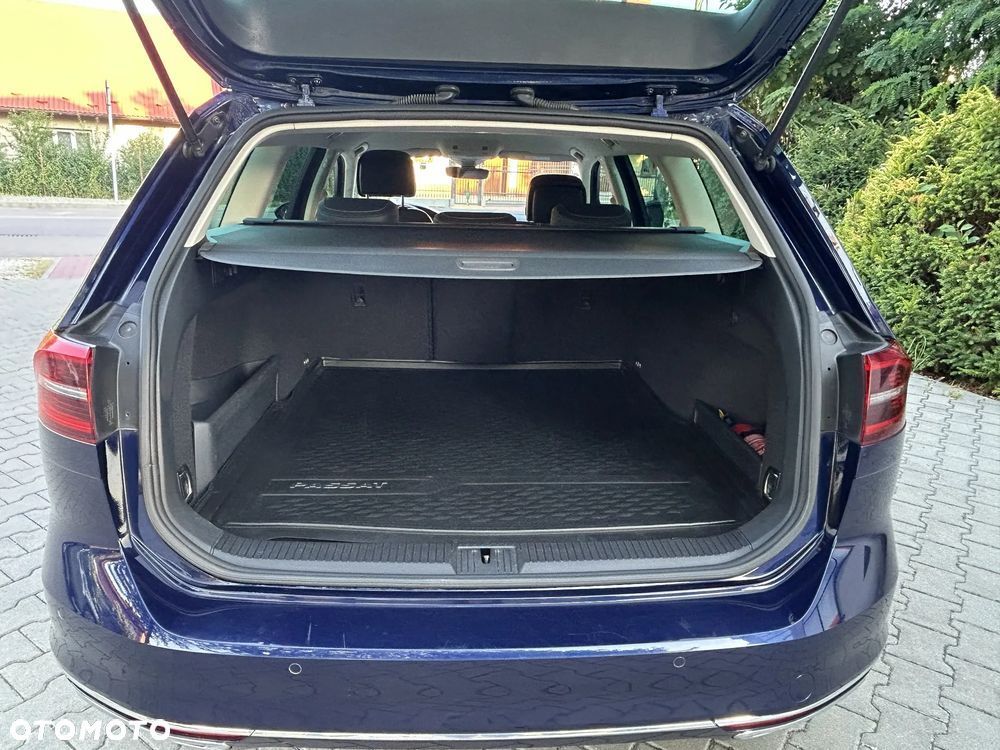 Volkswagen Passat Variant 2.0 TDI SCR 4Motion DSG (BMT) Highline - 19