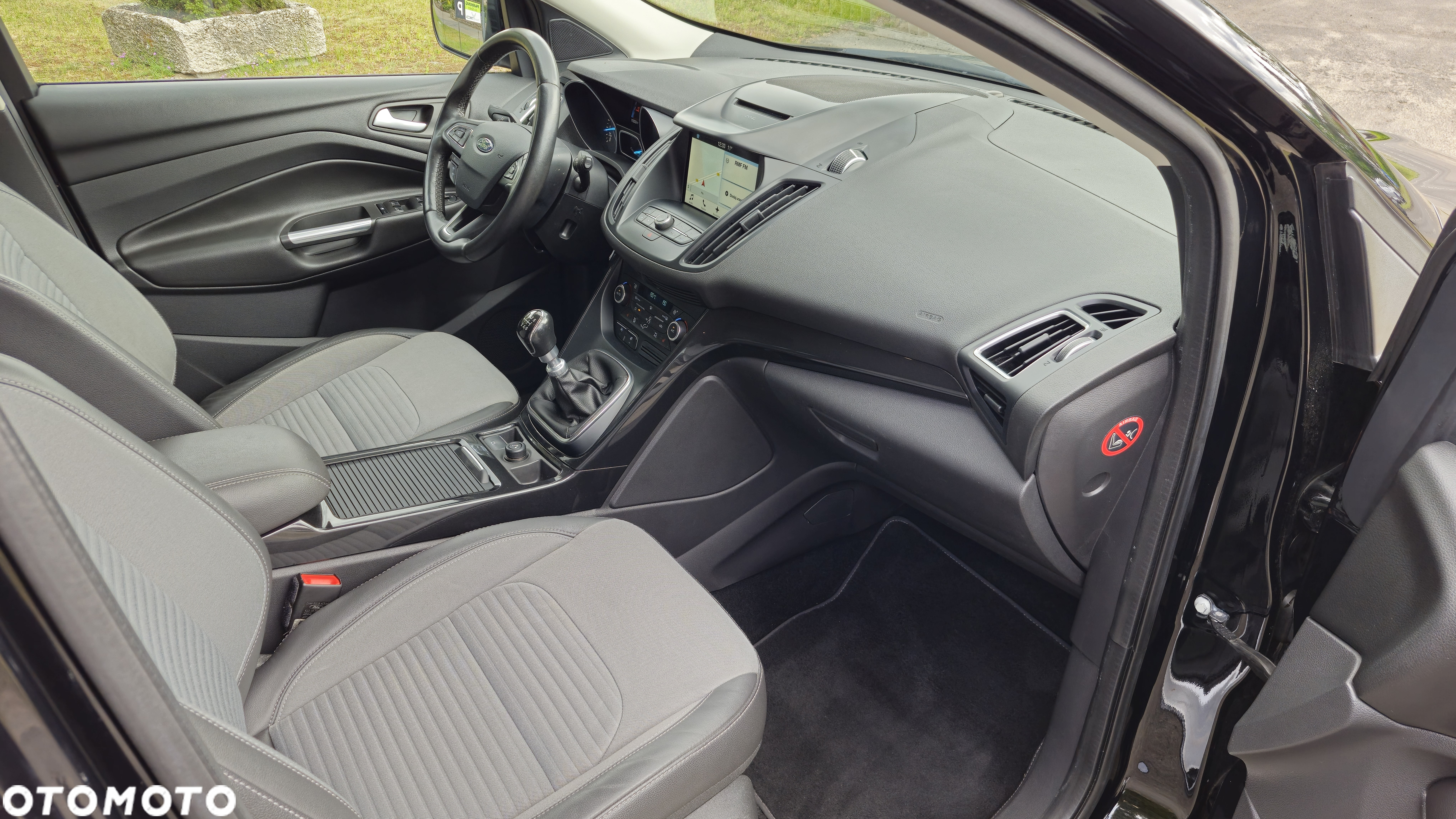 Ford Kuga 1.5 EcoBoost 2x4 Titanium - 16