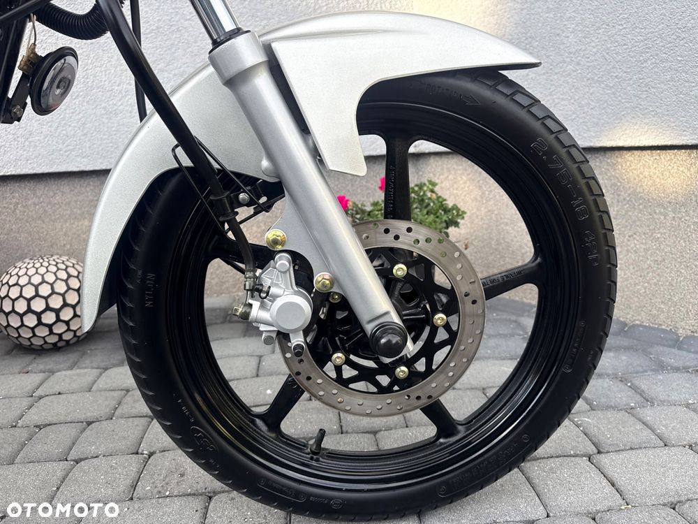Yamaha YBR - 13