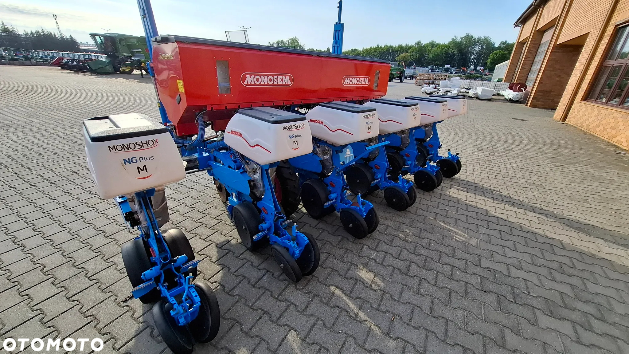 Monosem Siewnik punktowy 6-rzędowy NG PLUS M Monoshox - 12