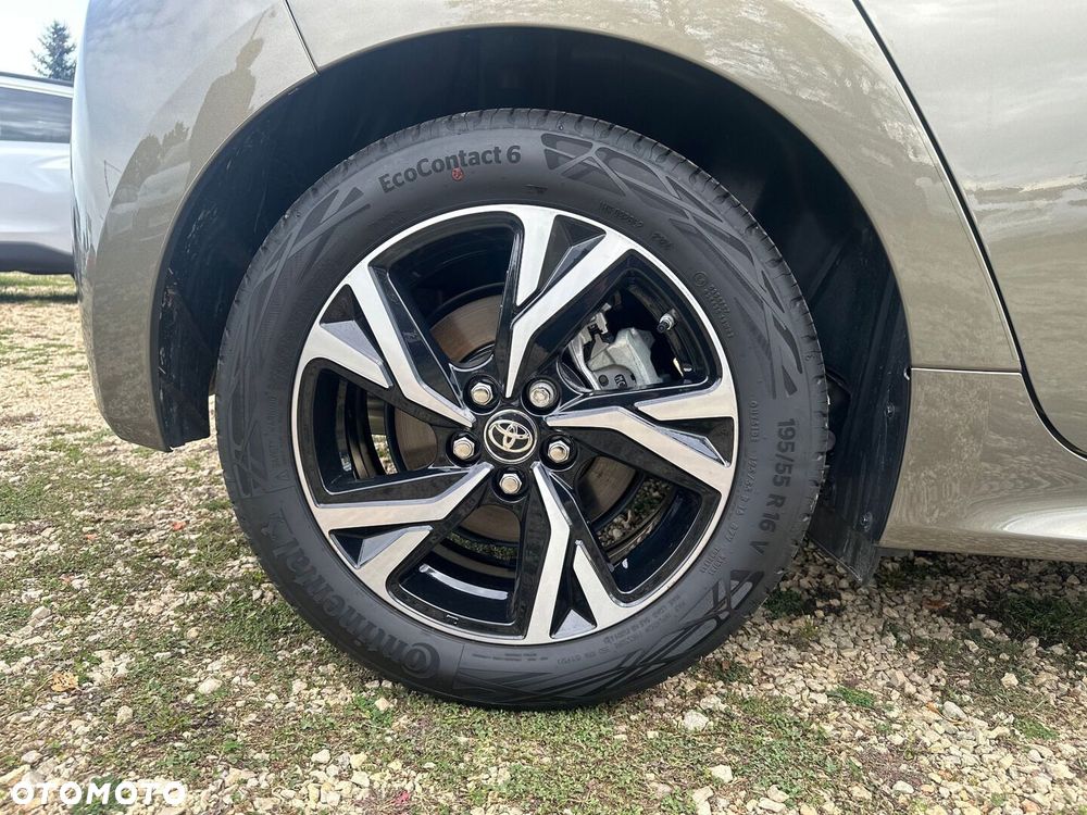 Toyota Yaris Hybrid 1.5 Style - 16