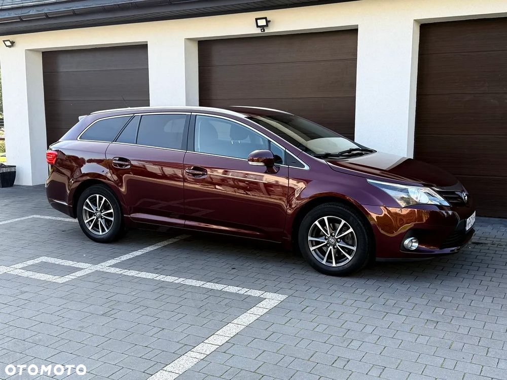 Toyota Avensis 1.8 Sol - 10