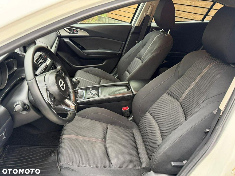 Mazda 3 - 8