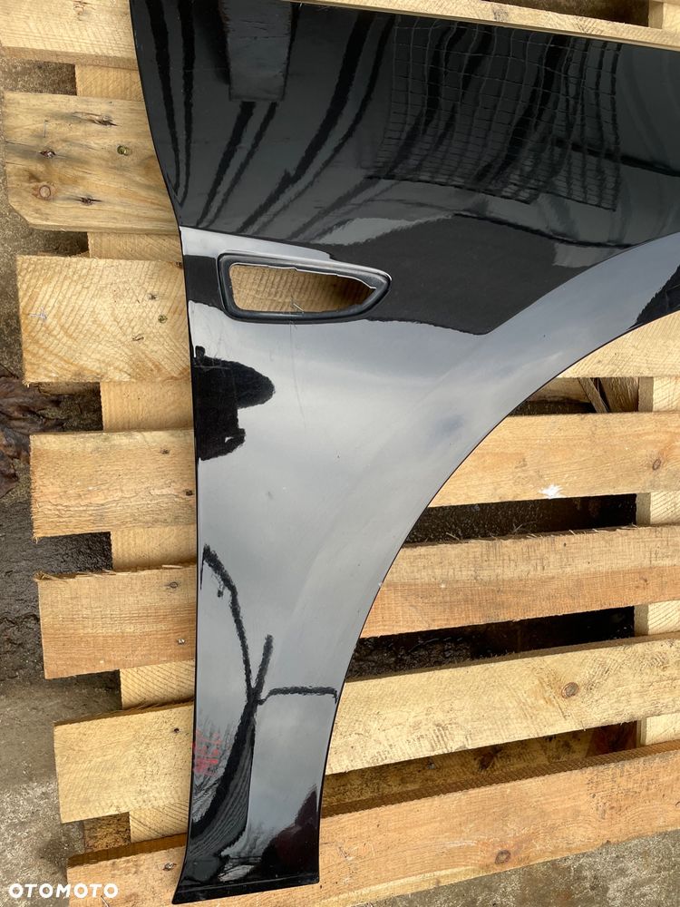 BŁOTNIK PRZÓD PRAWY OPEL ASTRA V K 39011391 CZARNY METALIK - 4