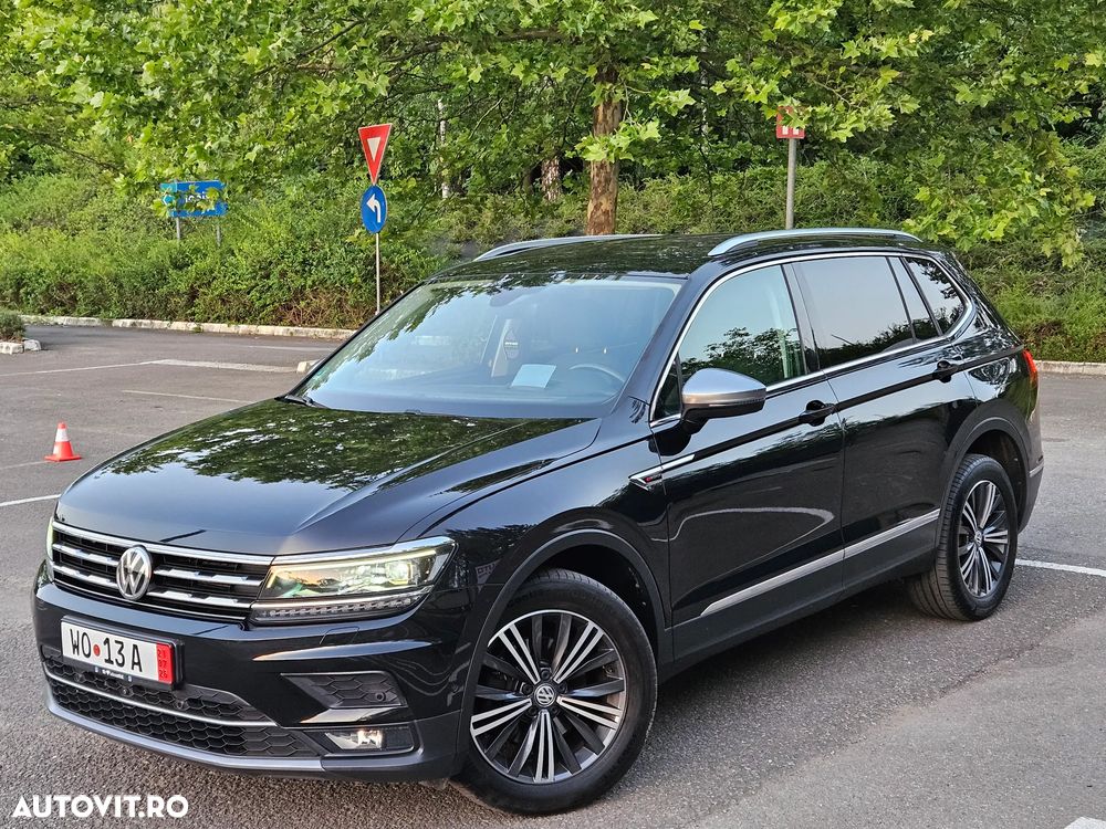Volkswagen Tiguan - 1