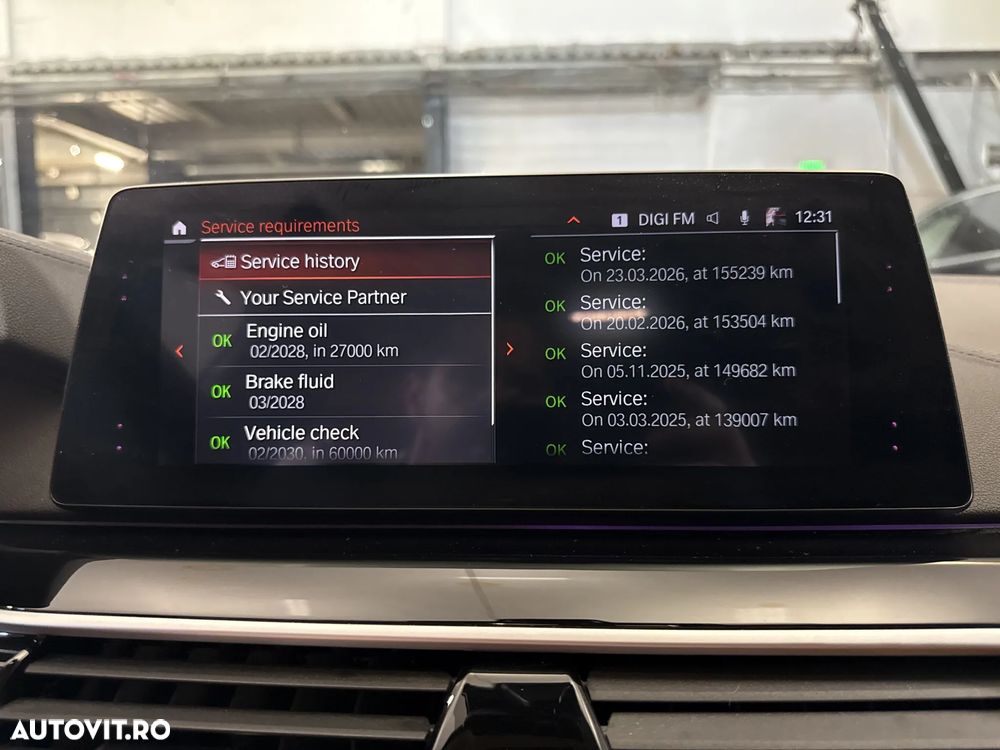 BMW Seria 5 530i Aut. Luxury Line - 24