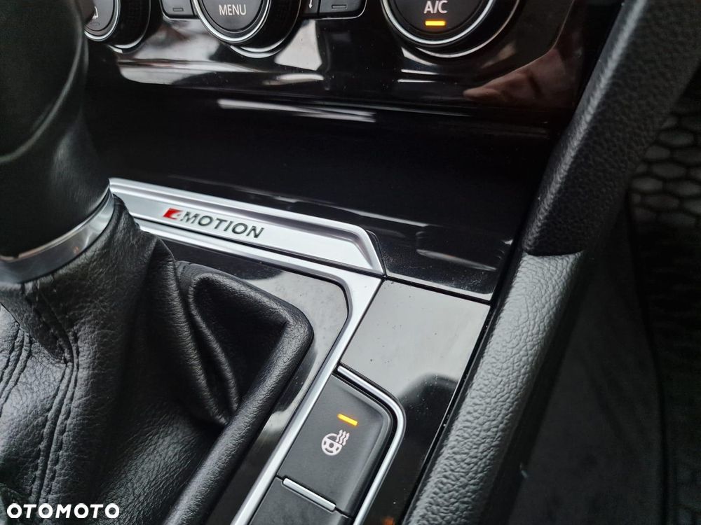 Volkswagen Passat - 29