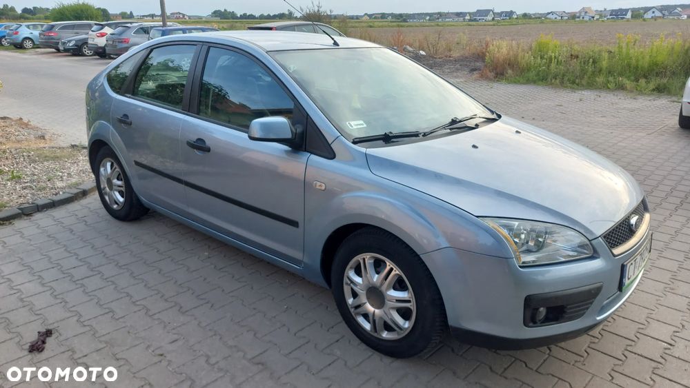 Ford Focus 1.6 Ambiente - 17