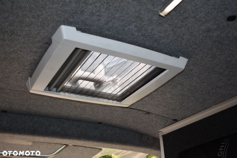 Volkswagen Transporter L2H1 - 24